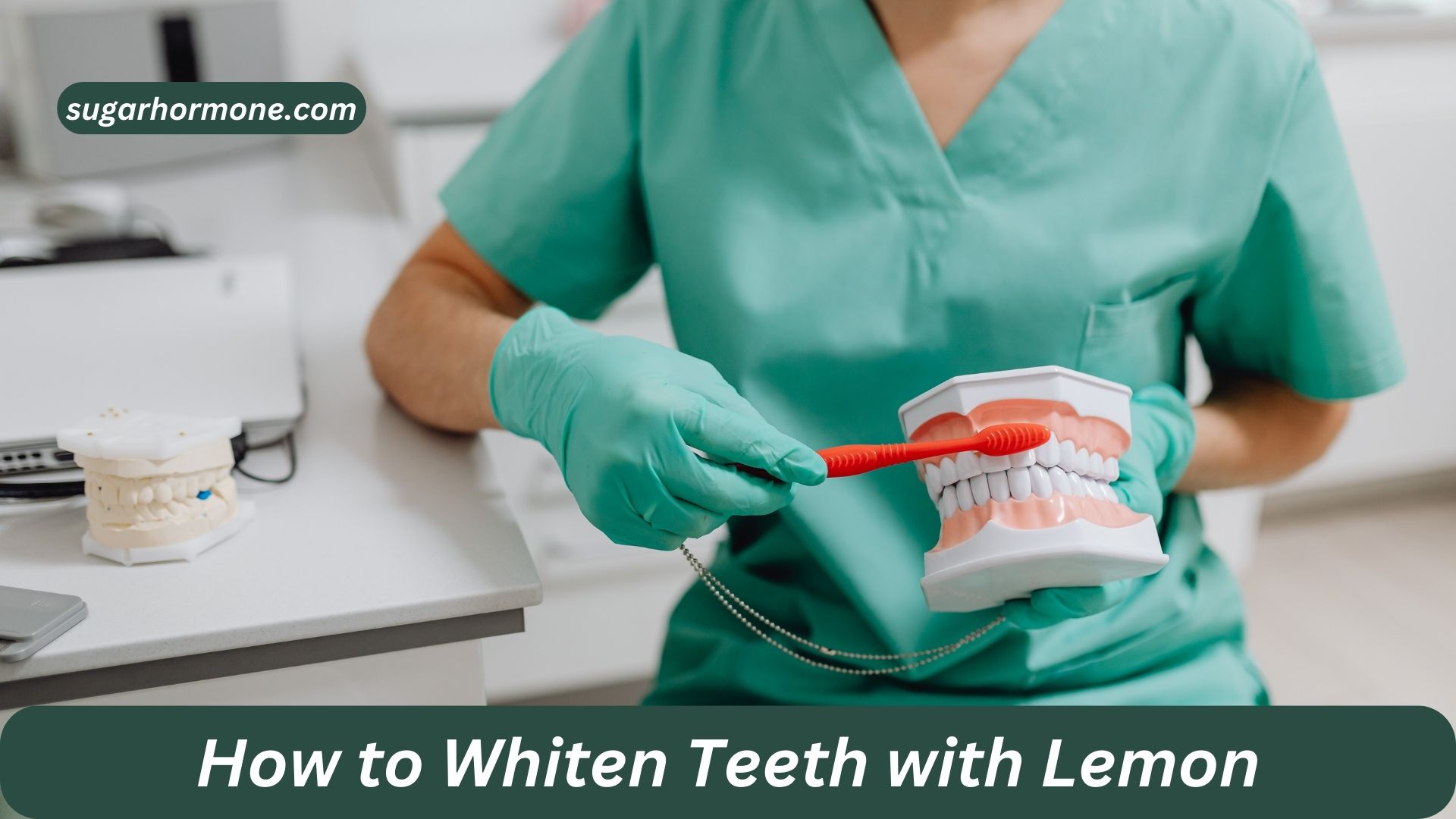 How to Whiten Teeth with Lemon
